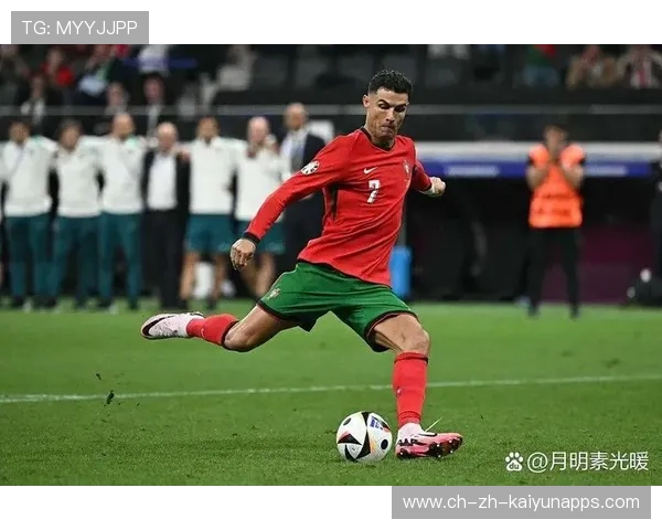 C罗任意球特训记：精准角度与弧线的秘密