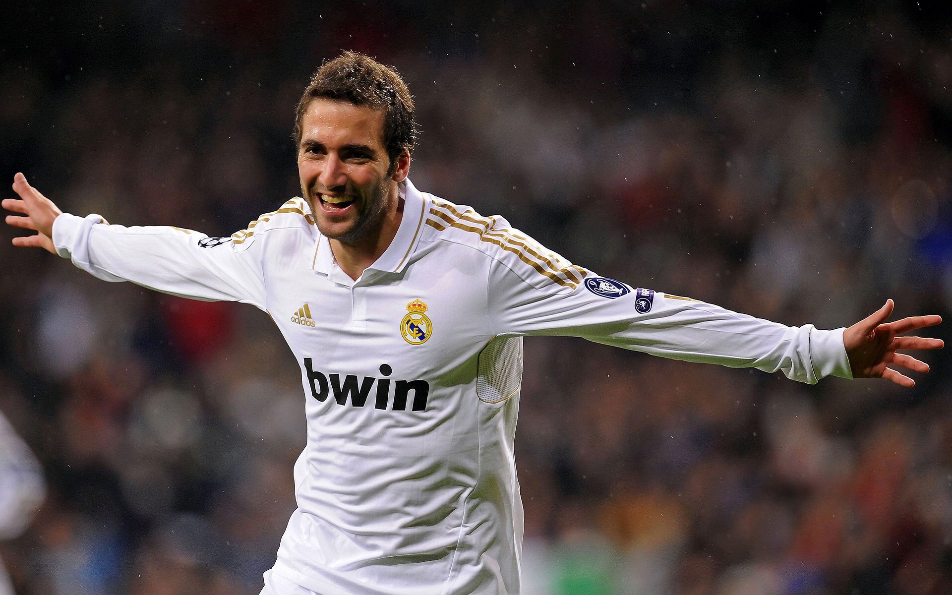 Kering-国足惨败东亚杯 热血瞬间成为焦点，东亚杯国足vs韩国回放